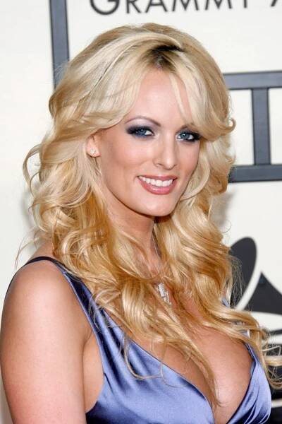FOTO: Někdejší Trumpova milenka Stormy Daniels. – stránka 1