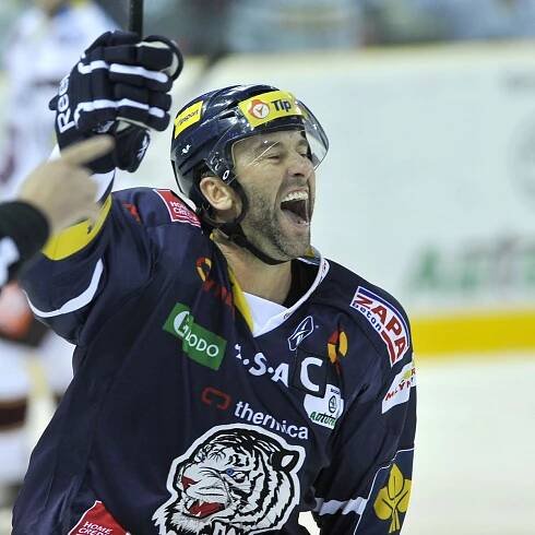 Agent Vůjtek: Nedvěd má čtyři nabídky z KHL, včetně Omsku