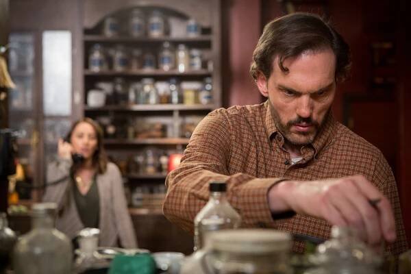 Grimm - Ukřižování - Z filmu - Silas Weir Mitchell