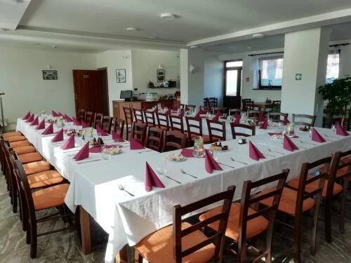 Restaurace v ubytování Motorest U Kola