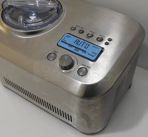 Zmrzlinovač Sage BCI600