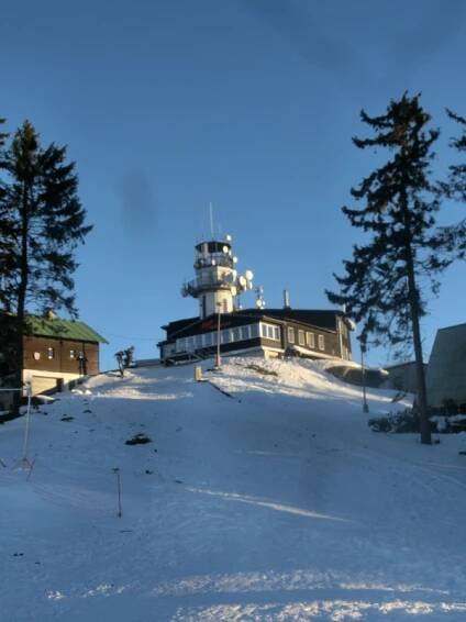 Ski areál Plešivec - informace a mapa