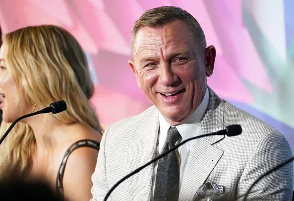 Daniel Craig wanted to make Queer sex scenes 'as natural as we possibly could' | The Standard