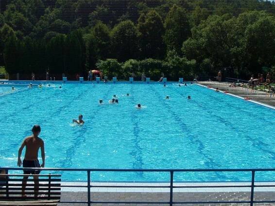Koupaliště Kostelec nad Orlicí - sportovní zařízení