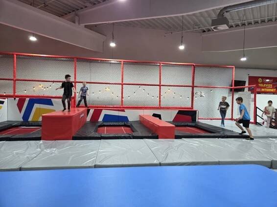 Výlet do Jump Arény se povedl na jedničku! - 18. ZŠ Most