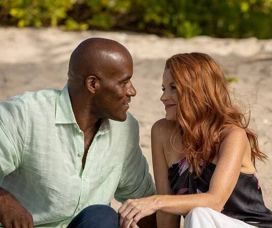 Fantasy Island - The Romance & the Bromance - Z filmu - LaMonica Garrett, Laura Leighton