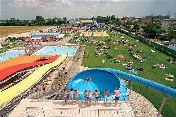Holiday Village Senec - Slovensko - Bratislava a okolie - Slnečné jazerá - doprava vlastní
