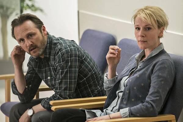 Iben Hjejle and Lars Ranthe in Dicte (2013)