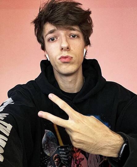 Myšlenky na smrt, nebo jen pauza od sítí? Youtuber Hendys zmizel, poslal znepokojivý vzkaz