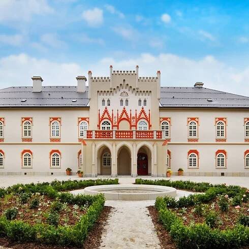 Pohádka v Chateau Herálec: snídaně, wellness i menu