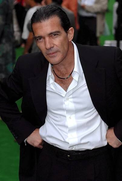 Zorro dnes slaví 65. narozeniny! Jak teď vypadá Antonio Banderas?