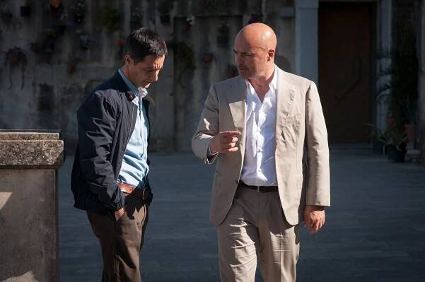 Komisař Montalbano - Choulostivá záležitost - Z filmu - Peppino Mazzotta, Luca Zingaretti