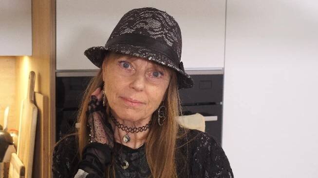 FOTO: Lenka Kořínková se ukáže jako pondělní hostitelka. Koho šokuje? A kdo ji pozná? – stránka 20
