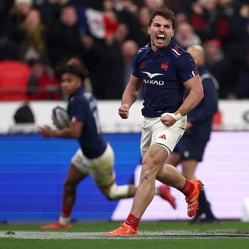 Peerless Antoine Dupont leads fabulous France to Six Nations victory as Wales hit a new low