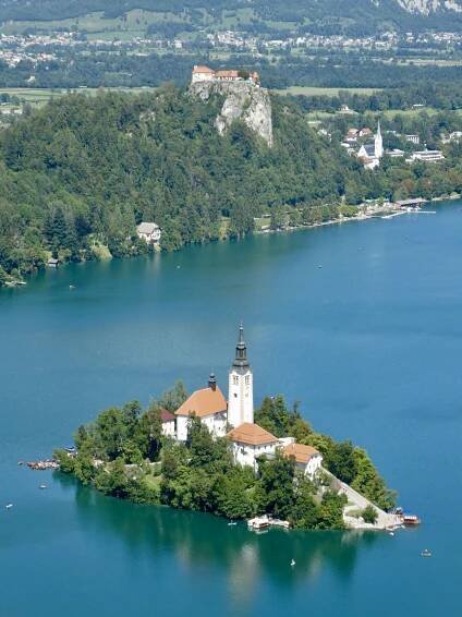 Slovenia (14 to 19 August 2019) – Moon River and We