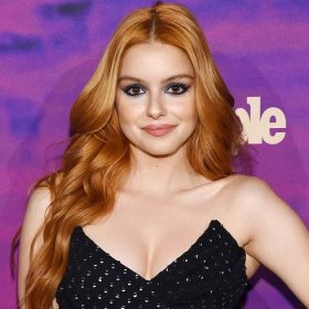 Ariel Winter Revealed Her Freckles in the Cutest Makeup-Free Photos