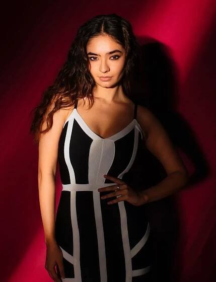 Anushka Sen’s hot photo