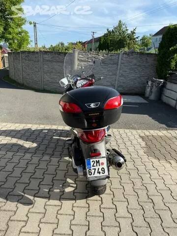 Prodám skůtr PIAGGIO BEVERLY 500