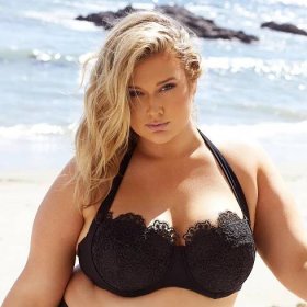 What It's Like to Shop for Plus-Size Swimwear, According to Hunter McGrady