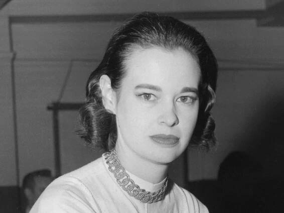 Gloria Vanderbilt
