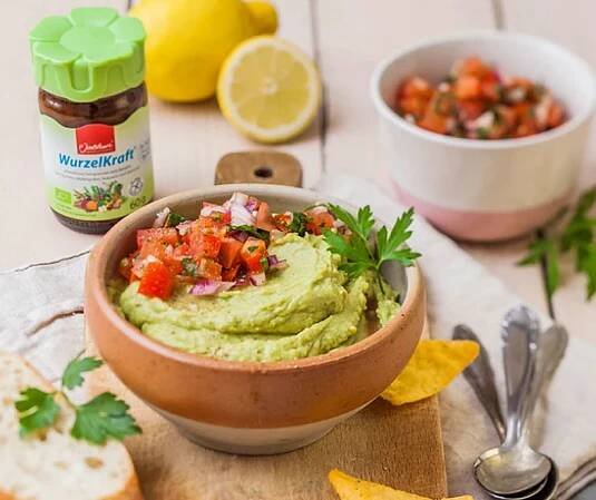 WurzelKraft guacamole s rajčatovou salsou