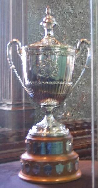 King Clancy Memorial Trophy – Wikipedie