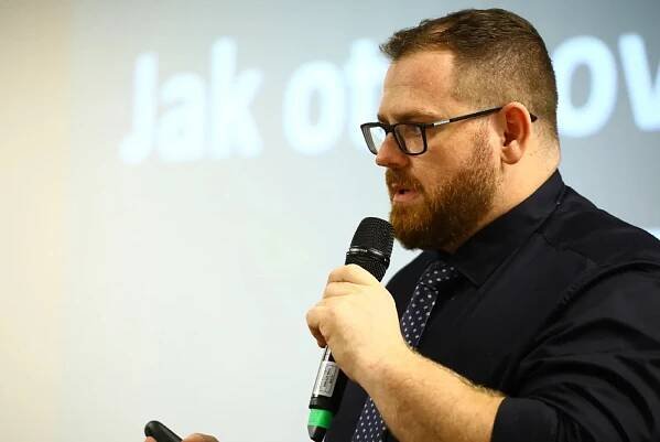 Honza Bartoš na WebTop100: Chcete mít v roce 2025 úspěšné reklamy na platformách Meta? Musíte chápat tyto zásady : Marketing