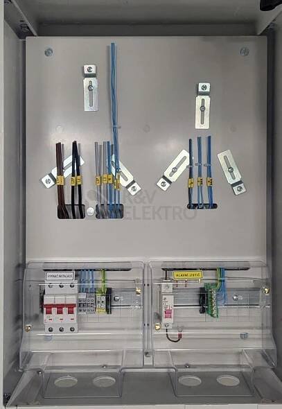 Obrázek produktu  Elektroměrový rozvaděč pro fotovoltaiku DCK ER212/NVP7P-C 63A/QM s vypínačem šedý pro ČEZ, EGD (E.ON) 2