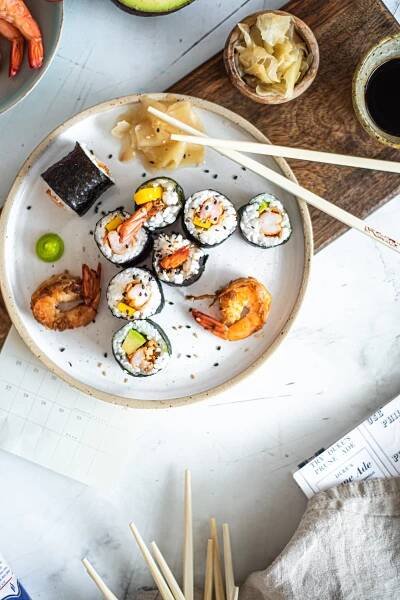 Sushi maki s grilovanou krevetou a mangem – MamaChef