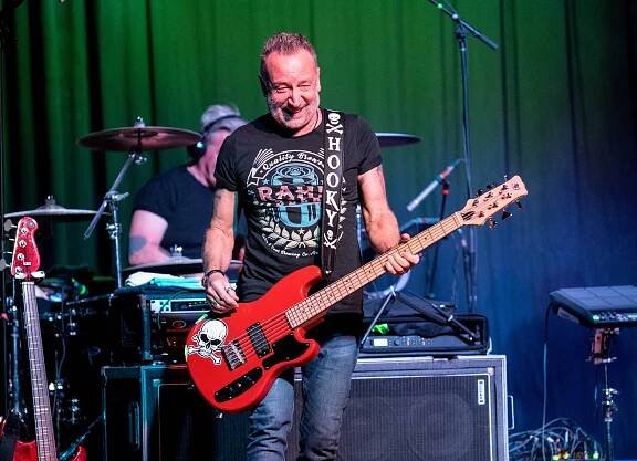 Peter Hook & The Light