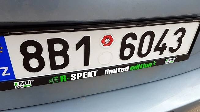 R-Spekt Podložka SPZ vozidla