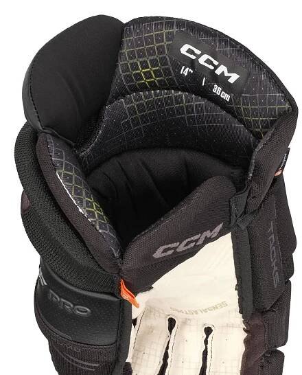 CCM Tacks XF Pro YTH černé/bílé 9"