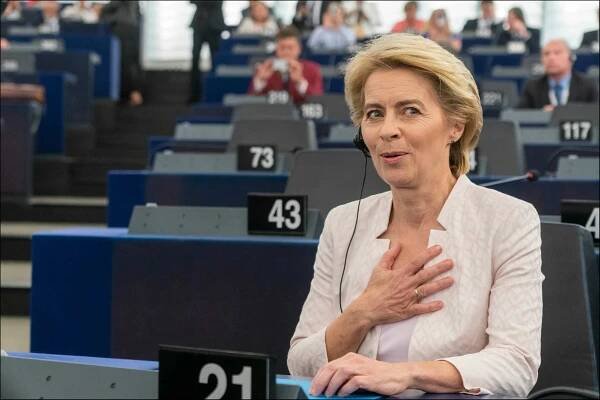 Prezident na Hradě přijal von der Leyenovou - VOXPOT: reportáže, které spojují Česko se světem