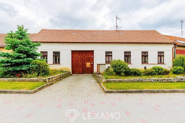 Prodej rodinného domu s pozemkem a stodolou: Únanov u Znojma (1 398 m2), obrázek č. 1