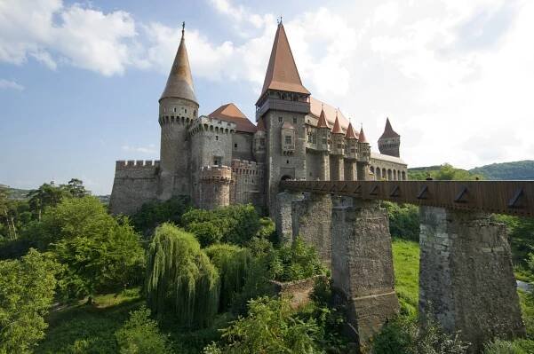 Castles, Fortifications & Monasteries