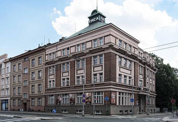YMCA | Objekty | Královéhradecký architektonický manuál