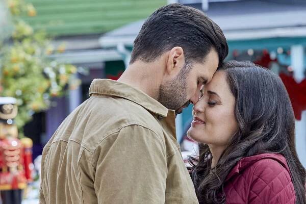You, Me & The Christmas Trees - Z filmu - Benjamin Ayres, Danica McKellar
