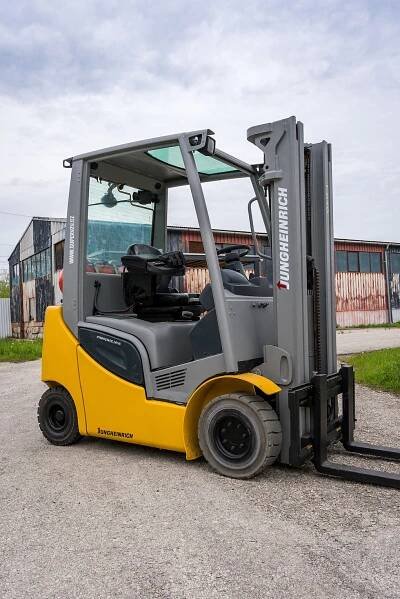 Vysokozdvižný vozík Jungheinrich TFG 316s (VV0050) - Sokolov