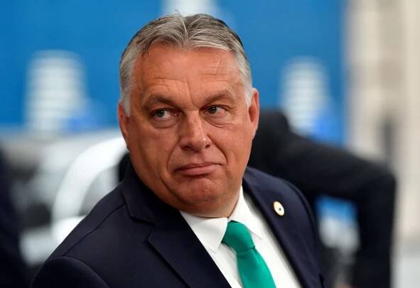Orbánův Fidesz chystá tvrdý zákon proti pedofilii, který omezí i osvětu o sexuálních menšinách mezi mladými