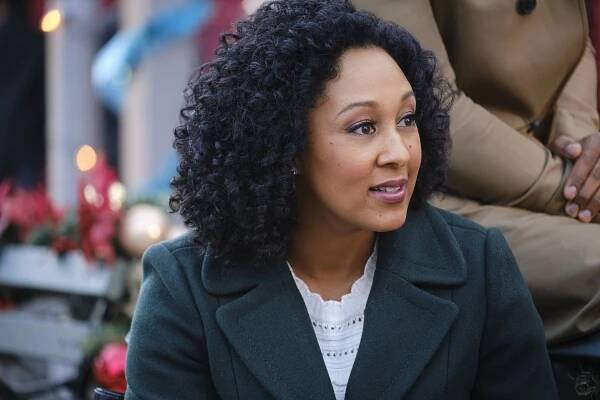 Tamera Mowry-Housley - A Christmas Miracle - Z filmu