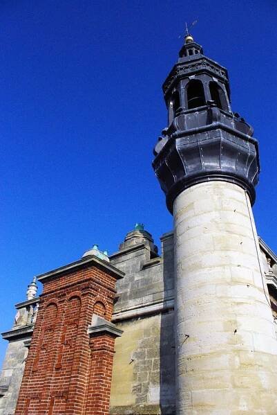 Roof of Saint-Germain-en-Laye castle © French Moments