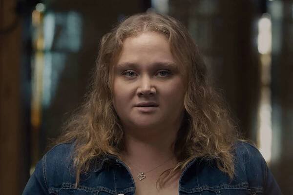 'Bird Box' 's Danielle Macdonald Admits She Was 'Crying All Day' on Set of the Scary New Thriller