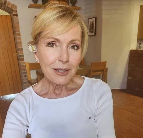“Inspirace pro každou ženu": Helena Vondráčková získala vítězný pohár a zveřejnila krásné fotky se svými přáteli - Zivot