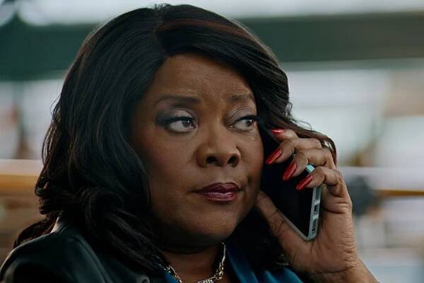 Loretta Devine in Holidazed
