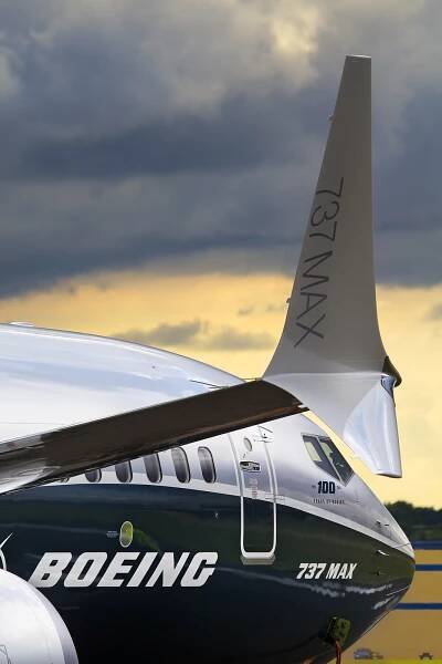 Soubor:Boeing 737-8 MAX Belyakov.jpg – Wikipedie