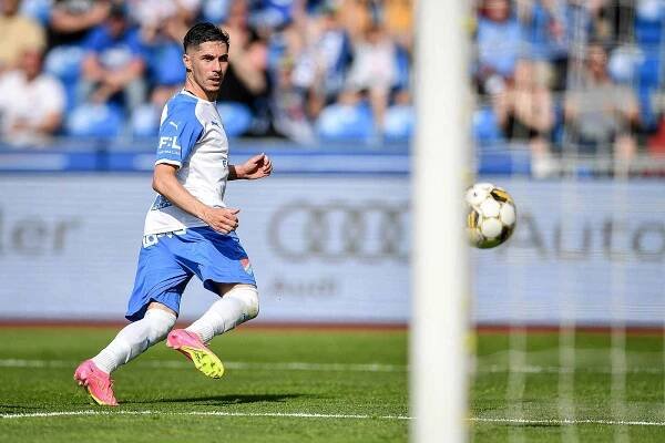 Utkání 3. kola nadstavby první fotbalové ligy, skupina o záchranu: FC Baník Ostrava - FK Teplice, 21. května 2023, Ostrava. Srdjan Plavšič z Ostravy.