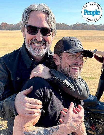 Mike Wolfe and director Shaun Silva on the set of DAY OF RECKONING