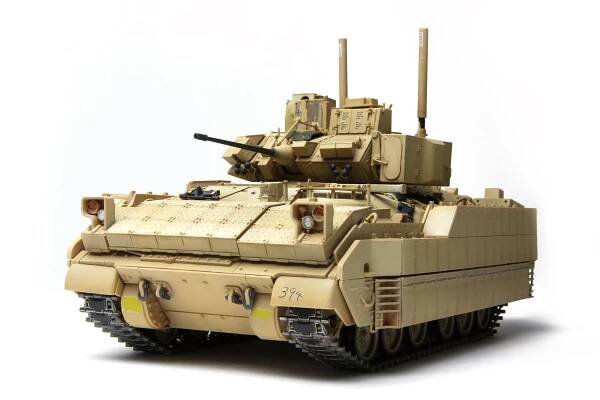 MENG U.S. Infantry Fighting Vehicle M2A3 Bradley w/BUSK III - FULL INTERIOR! 1/35