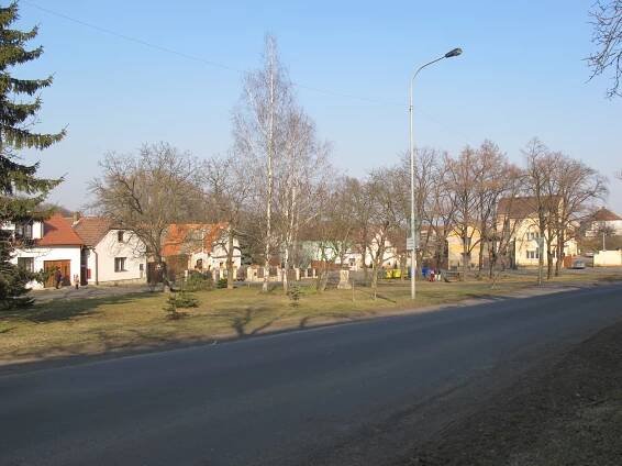 Soubor:Černčice náves.jpg – Wikipedie