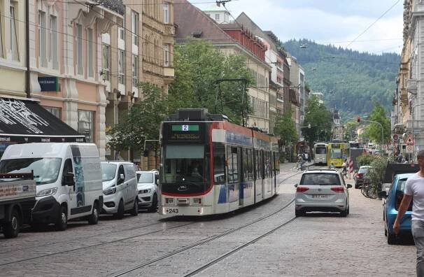 Freiburg – Straßenbahnen und Busse in Krefeld